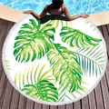 Rundes dickes Strandtuch mit tropischen grünen Blattmustern und weißen Quasten - Monstera Geschichtetes Grün