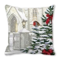 Detailaufnahme von Weihnachtskissenbezug mit Rotkehlchen und verschneiter Kirche - Rotkehlchen Kirche im Schnee Stil (3)