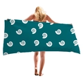 Großes dunkelgrünes Strandtuch mit weißen Muschelmustern für den Strandurlaub - 150x75cm / Muschel Stil (11)