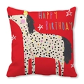 Detail van de rode verjaardagskussensloop met cartoon dier en happy birthday print - Rode Happy Birthday (38) / 45x45cm