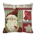 Detail van kerstkussensloop met kerstman, sterren en Believe in the Magic tekst - Geloof in Magie Kerstman (36) / 45x45cm