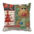 Kerst kussensloop met rendier print en naughty or nice tekst op zachte perzik huid - Ondeugend of Lief Rendier (35) / 45x45cm