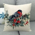 Housse de coussin en lin avec motif bouvreuil et couronne de pin sur canapé - Style Bouvreuil Sur Branche De Pin(1)