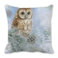 Winter-Kissenbezug mit Eulen-Aquarell auf verschneiten Kiefernzweigen und Zapfen-Motiv - Eule auf Verschneitem Kiefernzweig (22)
