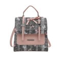 Mochila de cuero rosa con encaje gris, estampado de mariposa, lazo y detalle corazón - Negro & Rosa