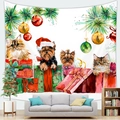 Tapiz navideño con mascotas y regalos colgado sobre un acogedor sofá de tela - 100X70 / Mascotas de Navidad (1)