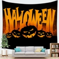 Detail van Halloween pompoen wandtapijt boven een grijze bank in een woonkamer decor - Perzikhuid / Pompoenlantaarn Expressies(1)