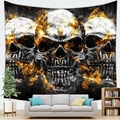 Wandteppich mit flammendem Totenkopf-Design für Halloween in einem Wohnzimmer - Flammende Realistische Totenköpfe (12)