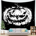 Wohnzimmer mit schwarz-weißem Halloween Jack-o'-lantern Wandteppich zur Dekoration - S/W Kürbis-Druck (5)