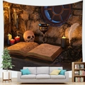 Gotischer Wandteppich mit Totenkopf und Zauberbuch über einem beigen Sofa - 100x70(Pfirsichhaut) / Stil 5
