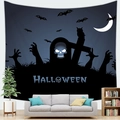 Detail van Halloween wandtapijt met schedel, vleermuizen en maan in een woonkamer setting - 150x100(Perzikhuid) / Stijl 1