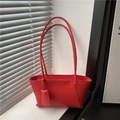 Grand sac à main rouge brillant en similicuir avec bandoulière pour femme au bureau - Rouge