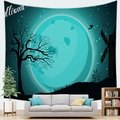 Dettaglio arazzo Halloween con luna blu e strega su una parete del soggiorno - Stile Luna Blu (9)