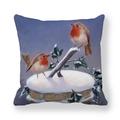 Detailansicht der Winterrotkehlchen-Ölmalerei auf dem Pfirsichhaut-Kissenbezug - 45x45cm / Stechpalme und Rotkehlchen (6)