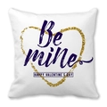 Housse de coussin cœur doré et texte Be Mine sur peau de pêche pour la Saint-Valentin - Design Festif Be Mine (3) / 45x45 cm