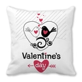 Housse de coussin Saint-Valentin avec oiseaux et cœurs rouges sur fond blanc élégant - Style Cadre Coeur Oiseaux Blottis (27)