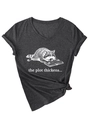 Detail van donkergrijs T-shirt met V-hals en schattige grafische wasbeerprint - S / Donkergrijs Gêleerd (Witte Wasbeerprint)