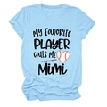 Détail du t-shirt bleu clair Mimi Baseball avec texte My Favorite Player calls me - Bleu Clair (Police Noire)