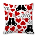 Kissenhülle aus Pfirsichhaut mit roten Herzen, schwarzen Katzen und Love-Schriftzug - Stil 22 (Weißer Hintergrund Rot Schwarz Herz Schwarze Katze Silhouette)