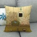 Vintage-Kissenbezug aus Leinen mit Vogelnest-Motiv und antikem Parfümflaschen-Design - 45x45cm / Vintage Parfümflasche und Vogelnest Stil (4957317567817)
