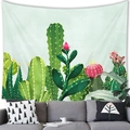 Dettaglio del tessuto dell'arazzo con piante tropicali appeso sopra un divano - Pelle di Pesca / Cactus e Fiori / 100X70