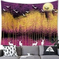 Dettaglio dell'arazzo forestale con cervi bianchi appeso sopra un divano moderno - Cervo d'oro della foresta rosa viola sognante (Stile 9) / 100x70cm (Tessuto Pelle di Pesca)