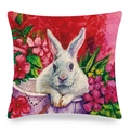 Oster-Kissenbezug aus Leinen mit Aquarell-Hase und rosa Blumen im rustikalen Landhausstil - Aquarell weißes Kaninchen liegend in violettem Gefäß Blumenmuster (Stil-13)