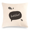 Nordisches gelbes Sofa-Kissen aus Leinen mit Hello Sprechblase auf weißem Hintergrund - Hello Sprechblase