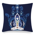 Dettaglio del motivo Mandala Hamsa e Yoga Chakra su federa per cuscino blu scuro - 45x45 cm / Mano di Fatima Chakra Navy (21)