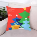 Detail van rode kerstkussensloop met boompatronen op een beige bank in de woonkamer - Rood Geometrische Kerstboom Cadeaudoos (4)