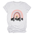 Detail von weißem Mama Regenbogen T-Shirt aus Baumwolle mit Herz-Print in Morandi - S / Oberteile / Weiß