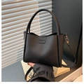 Black litchi grain leather bucket bag with top handle and gold Fashion hardware - Black