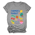 Dettaglio maglietta grigia girocollo con grafica Farmer's Market e motivi di frutta - S / grigio scuro