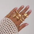Ensemble de bagues dorées en forme de goutte d'eau avec finition lisse et ouverte - Ensemble de Bagues Multi-Style Doré Clair (6078)
