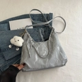 Sac hobo argenté plissé avec bandoulière chaîne et breloque nuage pour femme - Avec Pendentif Nuage / Argenté