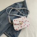 Bolso bandolera blanco cuadrado con estampado de cerezas y hebilla dorada chic - Blanco