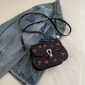Bolso bandolera negro de moda con estampado de cerezas y broche dorado fino - Negro