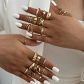 Set de anillos dorados irregulares con líneas geométricas y diseño abierto ajustable - Estilo Dorado (6521)