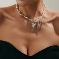 Collana con perle d'argento irregolari e ciondolo a cuore in design decostruito - Argento+Trasparente
