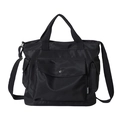 Minimalistische schwarze Nylon-Tragetasche mit großer Vordertasche und Schultergurt - Schwarz