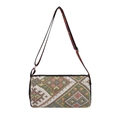 Ethno-Beuteltasche mit buntem geometrischem Webmuster und breitem Schultergurt-Design - Modell 1 Gelb