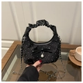 Sac demi-lune noir brodé avec nœud décoratif et bandoulière chaîne argentée - Type standard / Noir