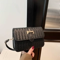 Borsa a mano premium in nero intrecciato con fibbia in metallo dorato e tracolla - Nero