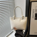 Bolso tipo cubo blanco lechoso brillante de ecopiel con asas decorativas con nudos - Blanco