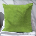 Detalle de cerca que muestra la textura de lino grueso del cojín de sofá cuadrado verde lima - Solo funda de almohada / Verde