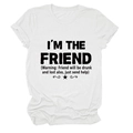 T-shirt bianca in cotone a girocollo con slogan I'm the friend e grafiche di stelle - S / Bianco (Carattere Nero)