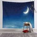 Dettaglio dell'arazzo notte stellata con luna e nuvole su parete di mattoni bianchi - 100x70(Pelle di Pesca) / Nuvola a Mezzaluna Blu Profondo (8)