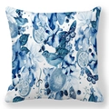 Federa per cuscino blu acquerello con fiori e uccelli su tessuto pesca morbido - Stile Elementi Naturali Acquerello Blu e Bianco