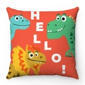 Dettaglio del tessuto della federa in peluche arancione con dinosauri colorati e scritta HELLO - Fondo Arancione Tre Dinosauri HELLO (款式-10) / 45*45cm Federa