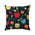 Dettaglio di motivi floreali scarabocchiati colorati e trama del tessuto su cuscino blu - Federa Quadrata / Graffiti Frutta Cuore Blu Scuro (Stile-8)